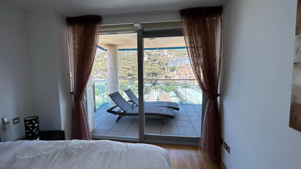 Ocean Village Luxury 2 Bed 2 Bath Apartment - Amazing Views - Pools And Jacuzzis Gibraltar Ngoại thất bức ảnh