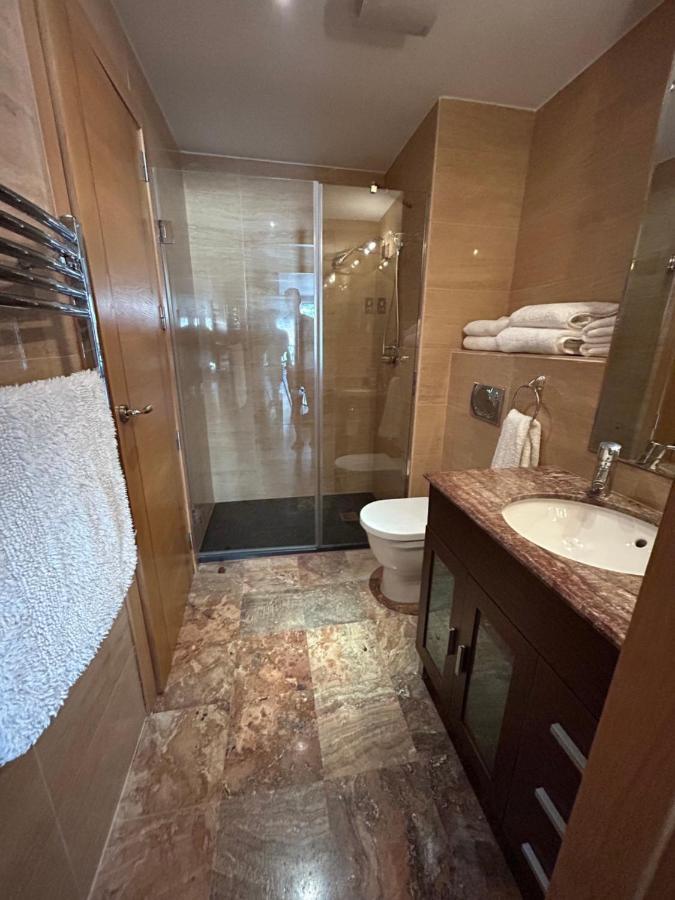 Ocean Village Luxury 2 Bed 2 Bath Apartment - Amazing Views - Pools And Jacuzzis Gibraltar Ngoại thất bức ảnh