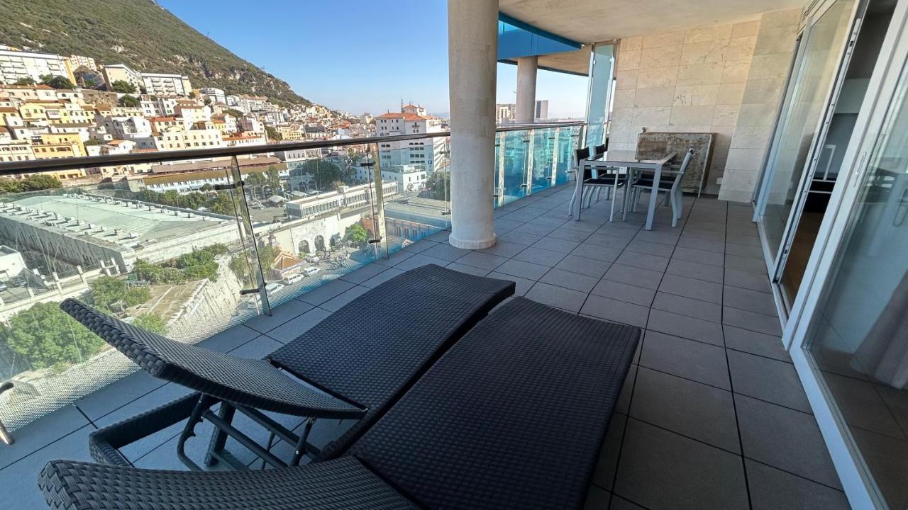 Ocean Village Luxury 2 Bed 2 Bath Apartment - Amazing Views - Pools And Jacuzzis Gibraltar Ngoại thất bức ảnh