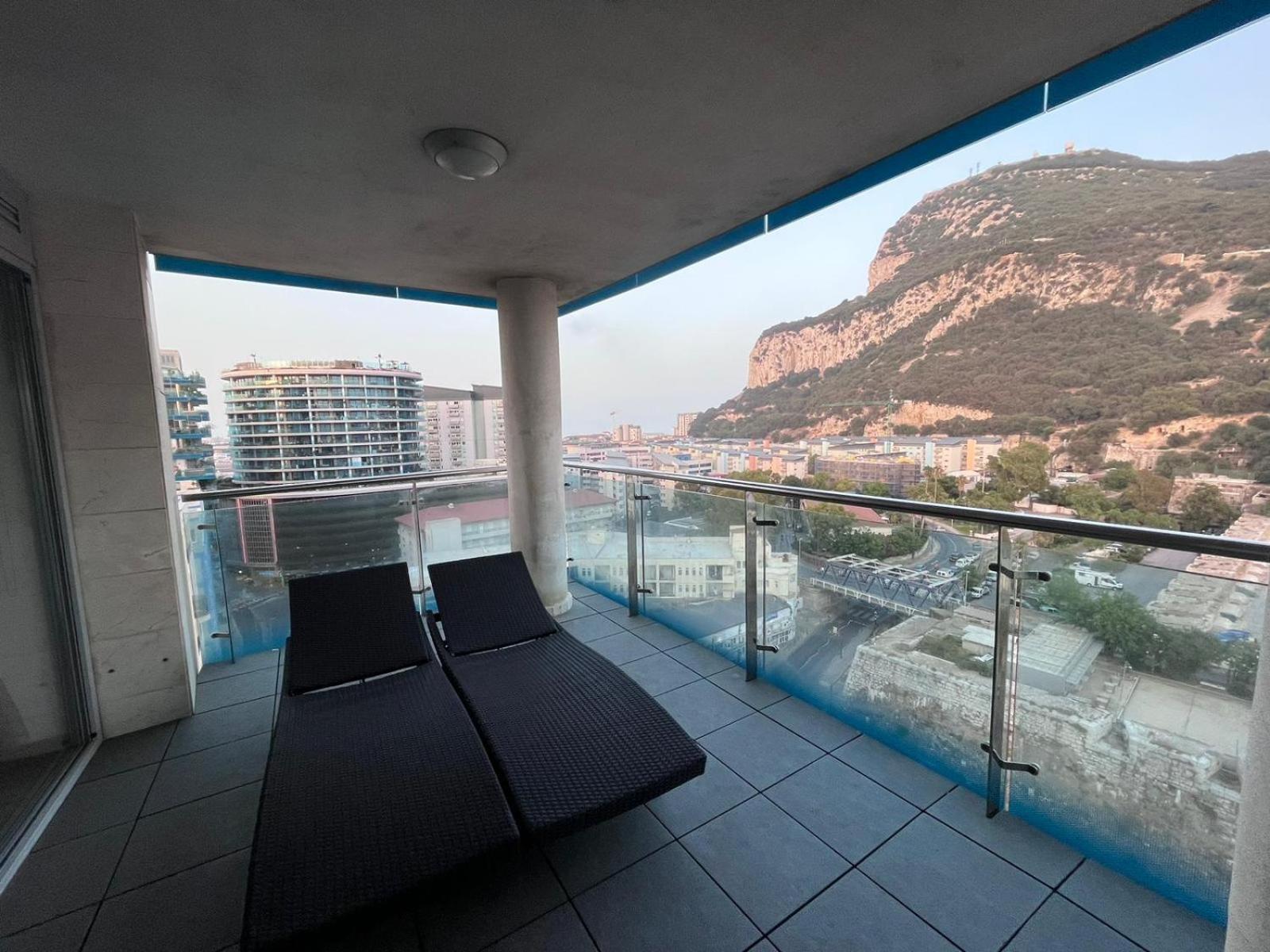 Ocean Village Luxury 2 Bed 2 Bath Apartment - Amazing Views - Pools And Jacuzzis Gibraltar Ngoại thất bức ảnh