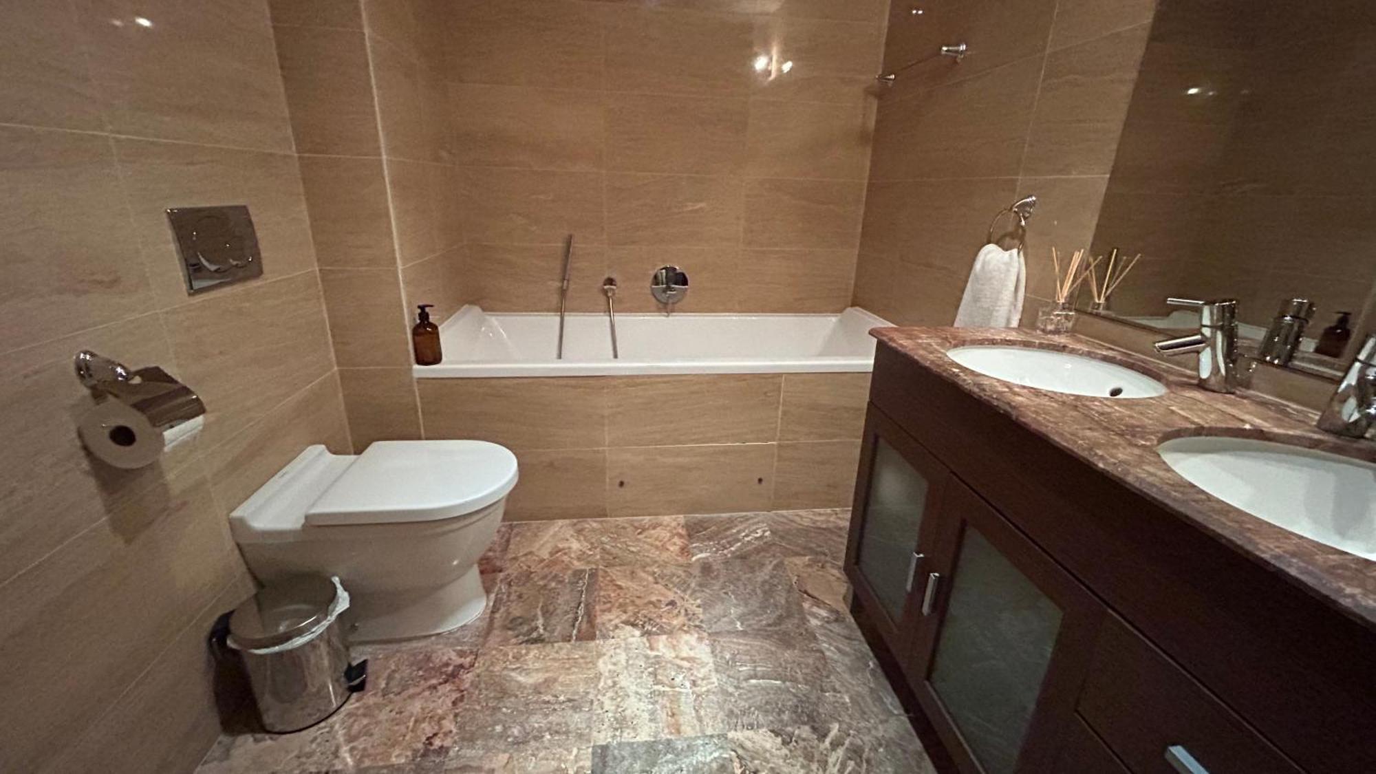 Ocean Village Luxury 2 Bed 2 Bath Apartment - Amazing Views - Pools And Jacuzzis Gibraltar Ngoại thất bức ảnh