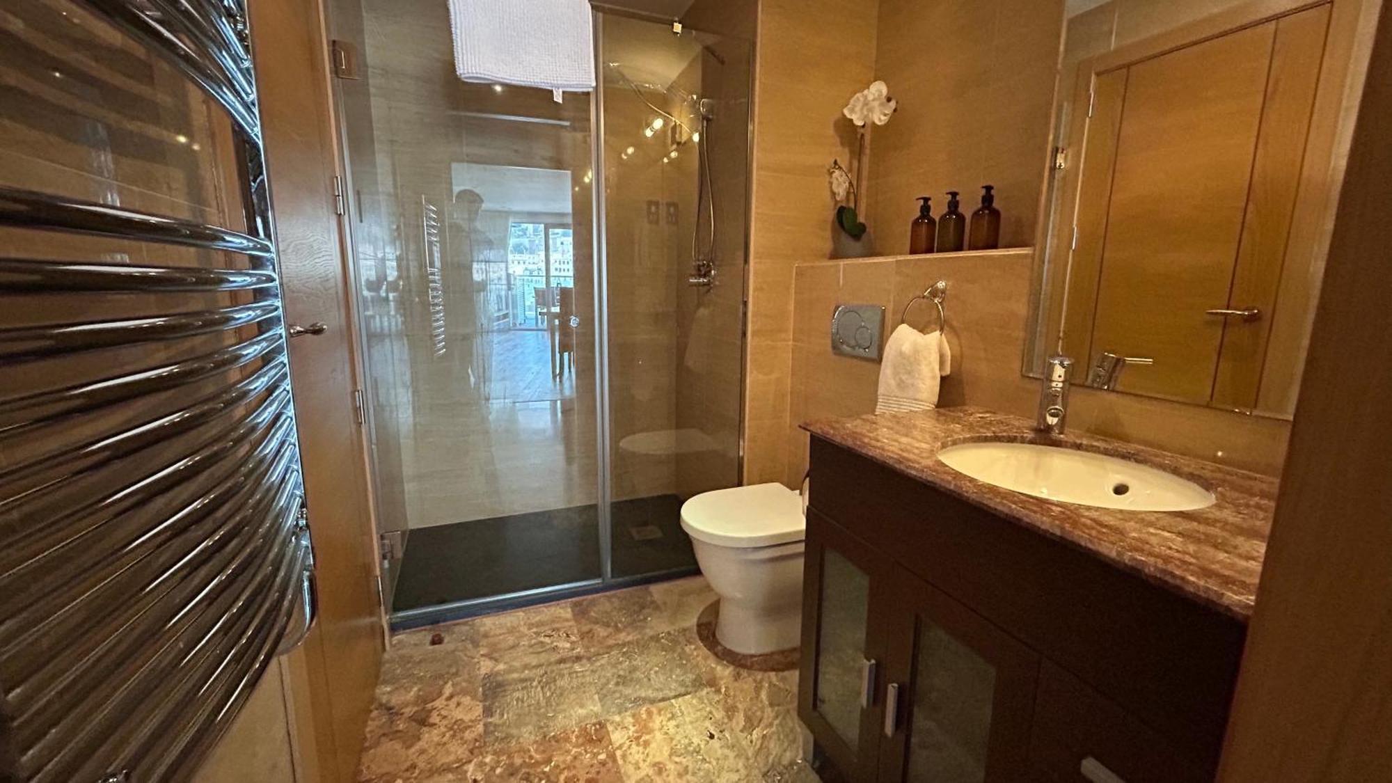 Ocean Village Luxury 2 Bed 2 Bath Apartment - Amazing Views - Pools And Jacuzzis Gibraltar Ngoại thất bức ảnh